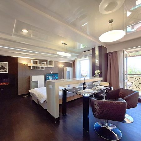 Найбільше Ліжко У Полтаві Мережа Alex Apartments Цілодобово Безконтактне Заселення Poltava Buitenkant foto